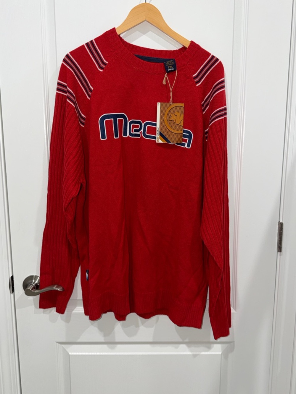 vintage Mecca red sweater features striped sleeves & a prominent chest logo xxl